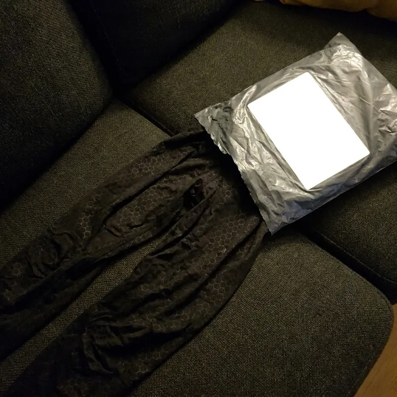 No-Name Leggings von Amazon in der Versandtüte